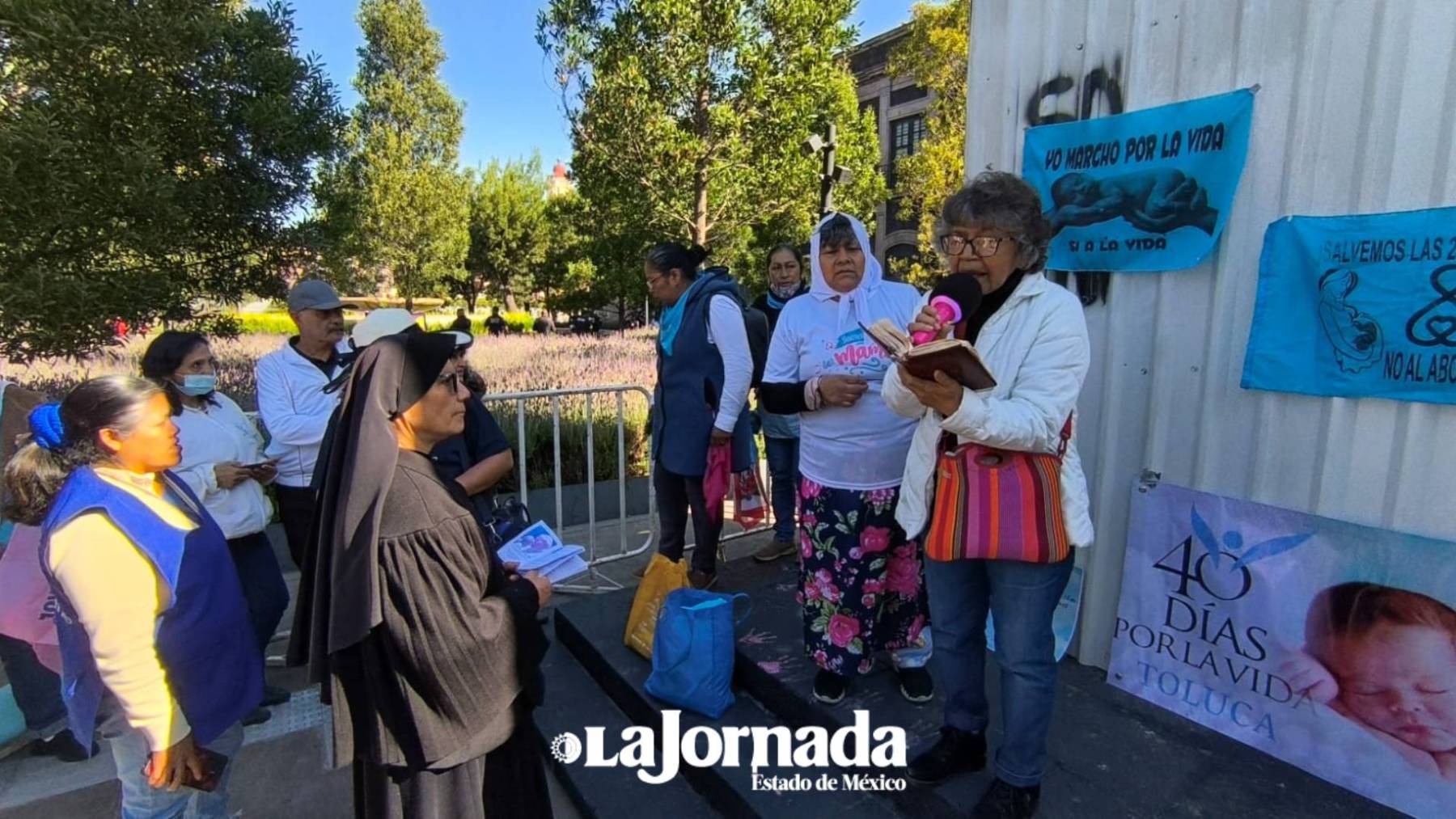 Se manifiestan en Toluca contra el aborto