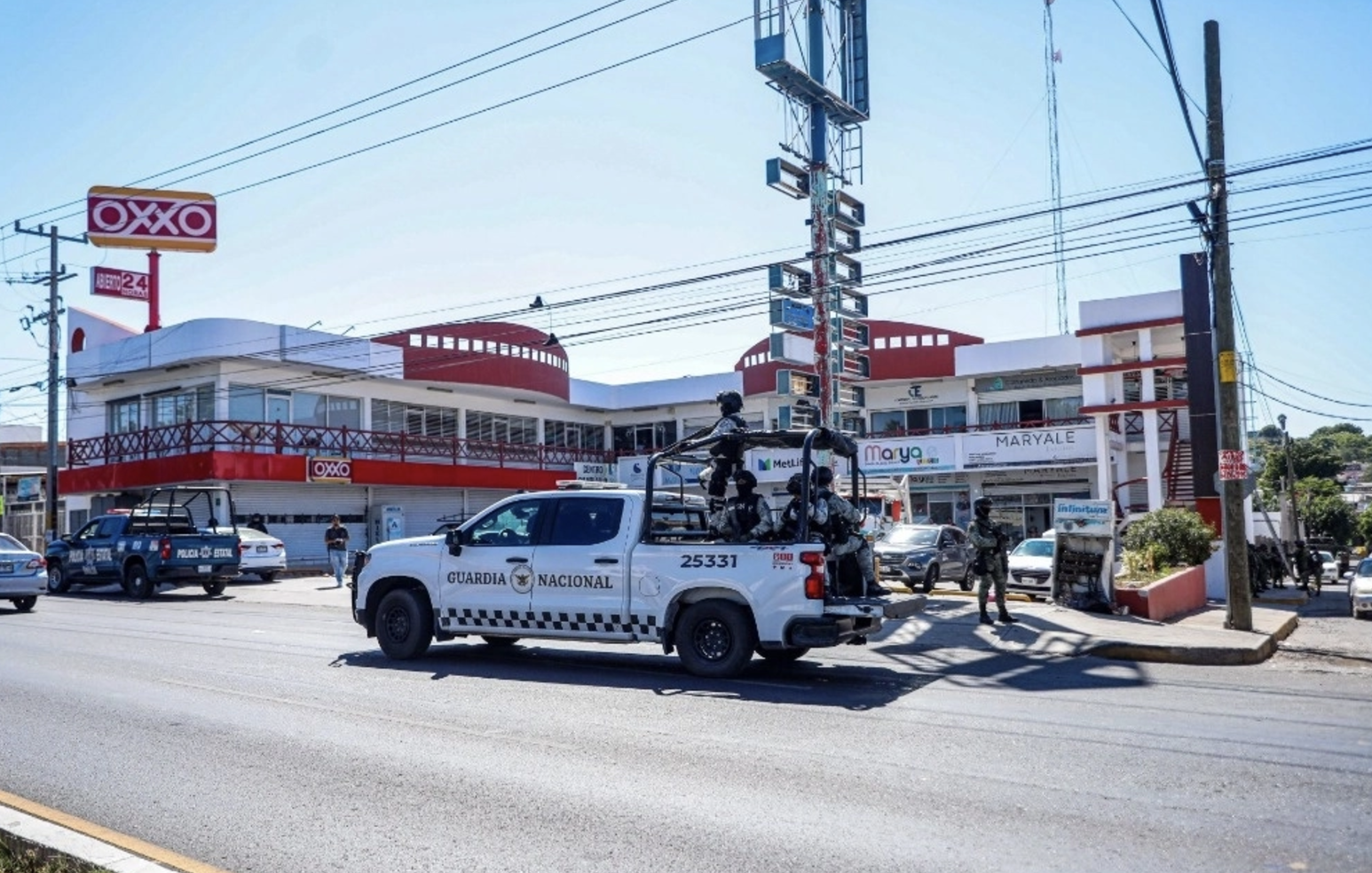 Detienen a operadores financieros de Los Chapitos en Culiacán