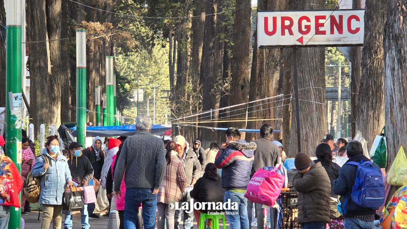 Familiares de pacientes del Hospital de Niño reciben apoyo de gente solidaria