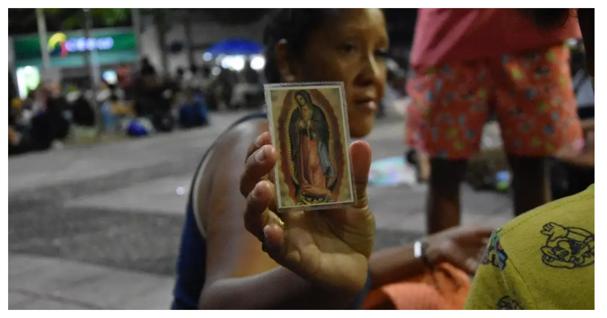 VIDEO: Caravana migrante ruega a la Guadalupana cumplir el sueño americano