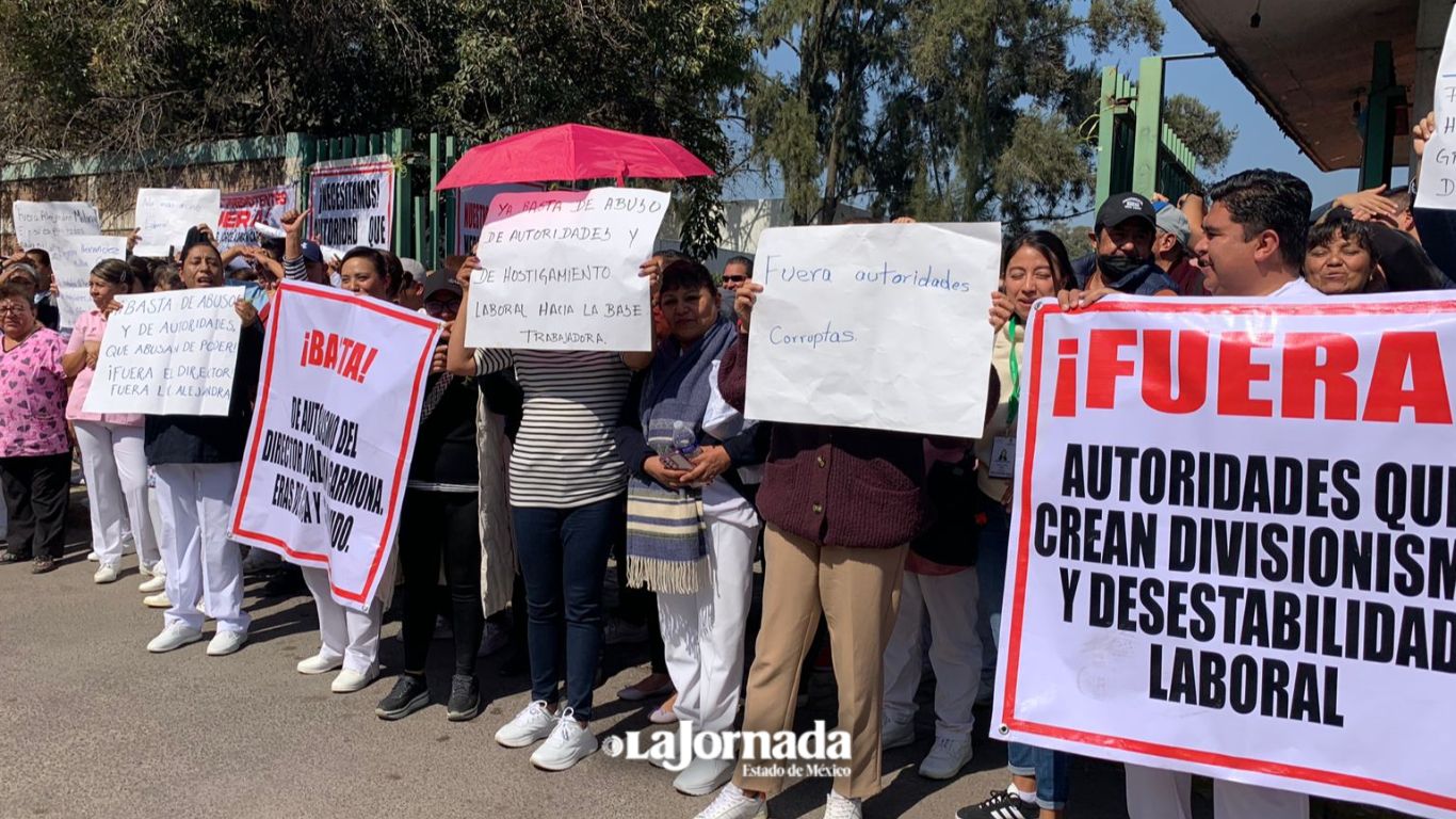 Personal del Hospital Crónicos de Acolman protestaron por acoso laboral