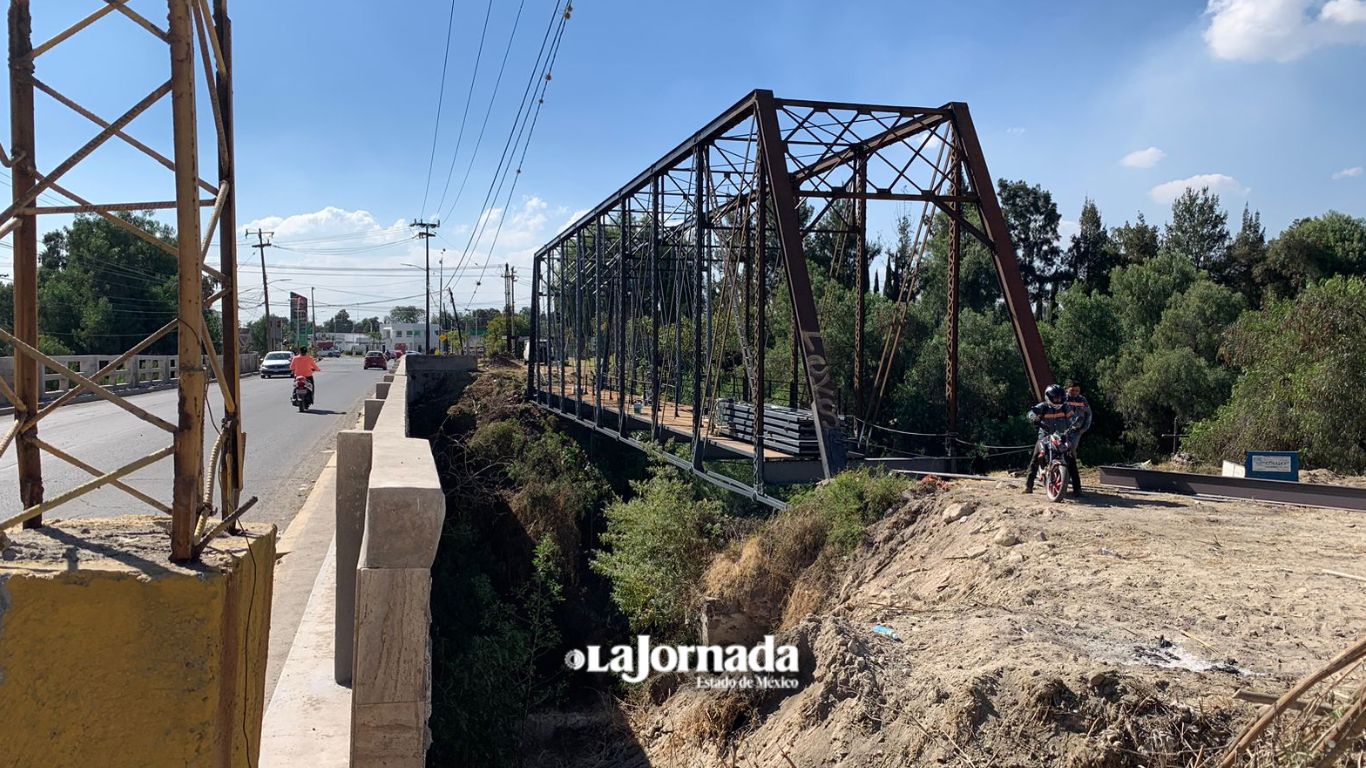 Zumpango: Rehabilitan el Puente de Fierro