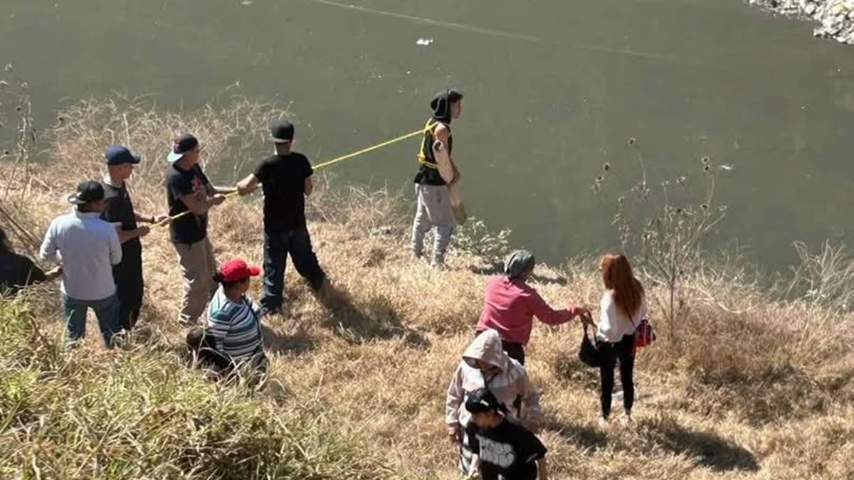 Buscan a joven que cayó a canal de aguas negras en Nextlalpan