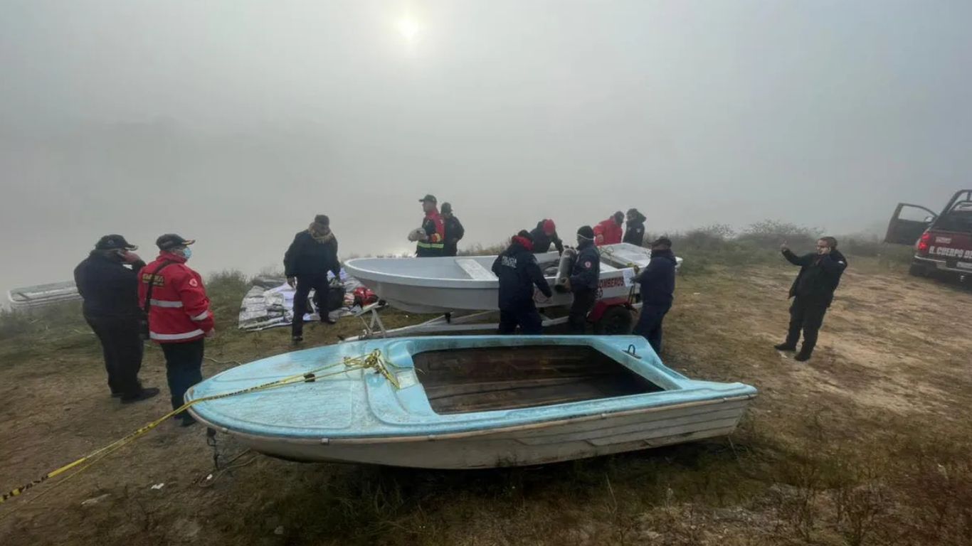 Hidalgo: Desaparecen 5 personas tras hundimiento de lancha en Metepec