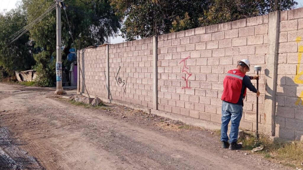 Autoridades darán mantenimiento a las calles alternas del Tren Suburbano en Tultepec.